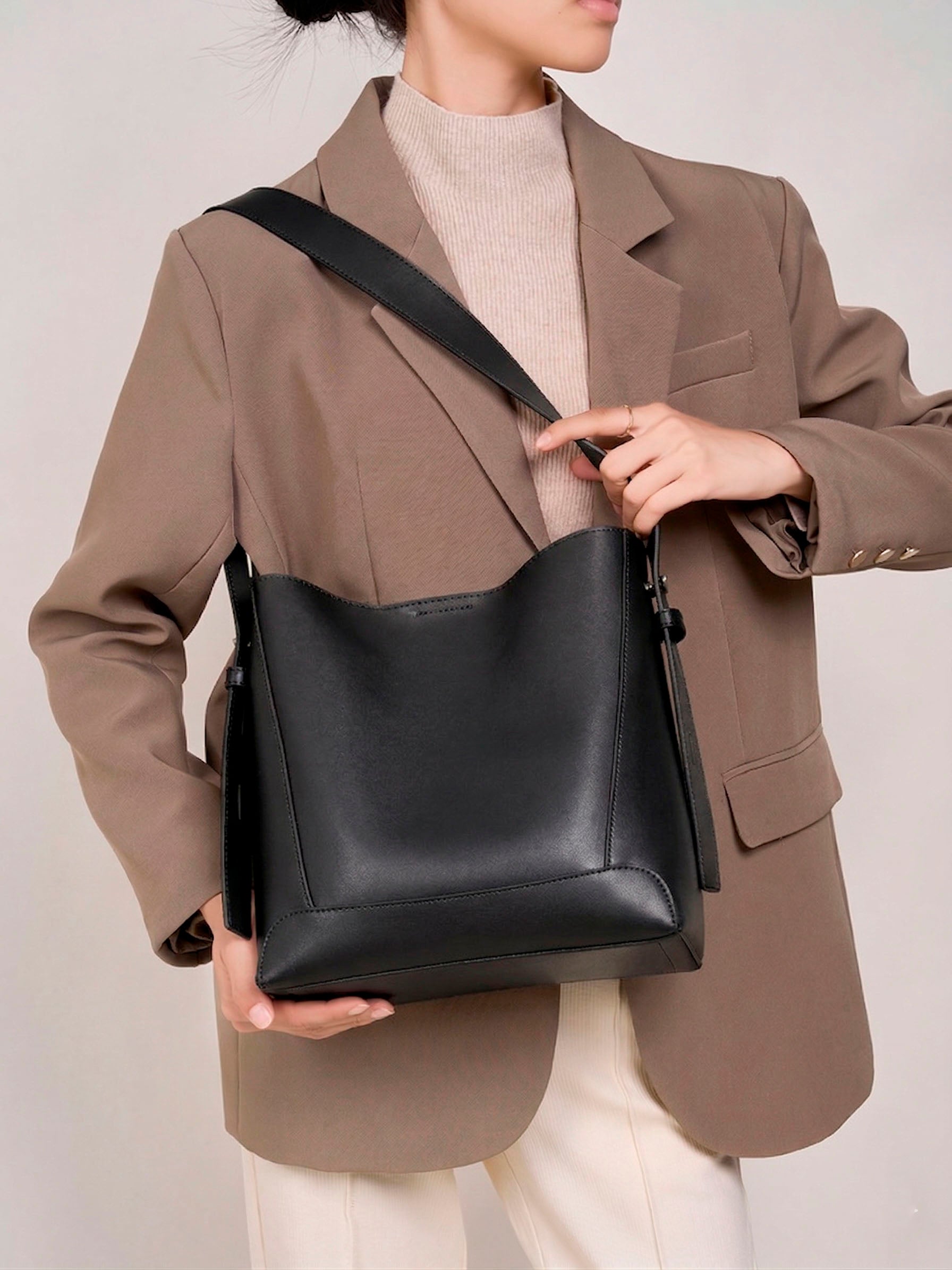 Valmio Melina Leather Women's Bag - Black