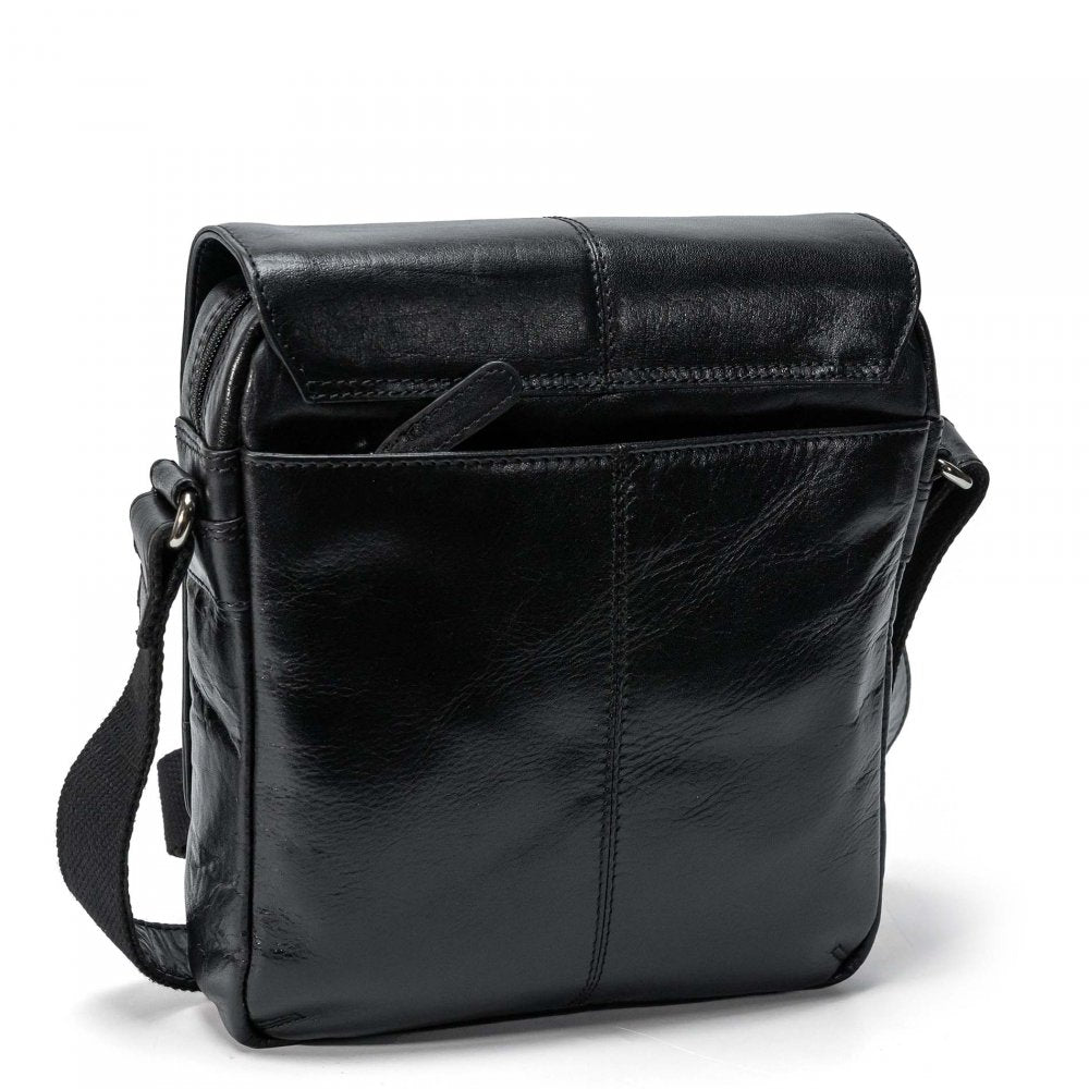 bbf3609fa7a551eb362e0abad1675d06