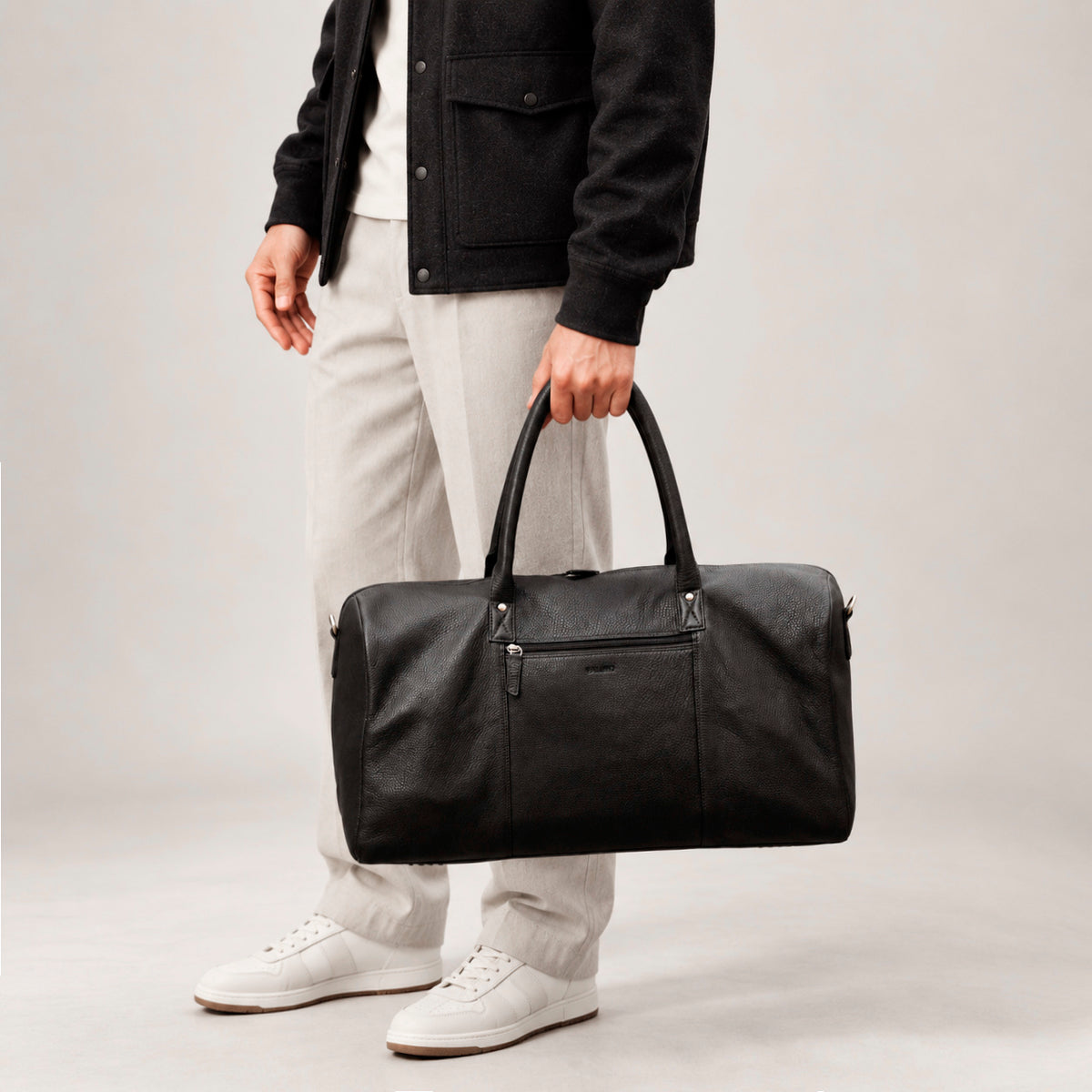 Black full-grain leather travel bag, model Valmio Asfo, for men