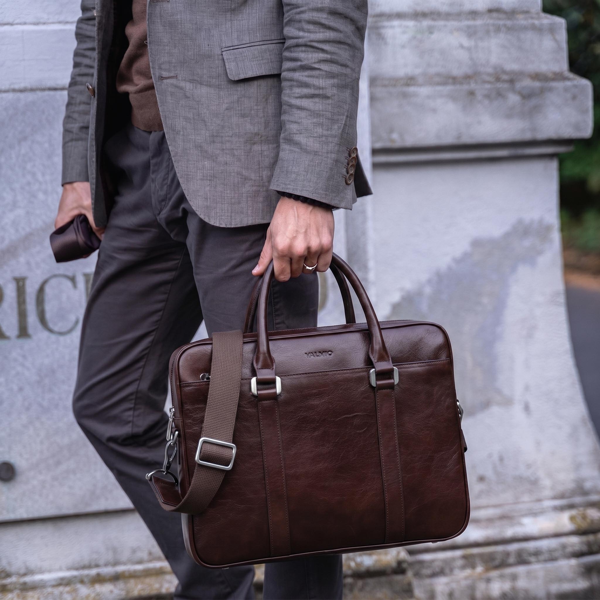 Valmio Classic men's leather bag - brown