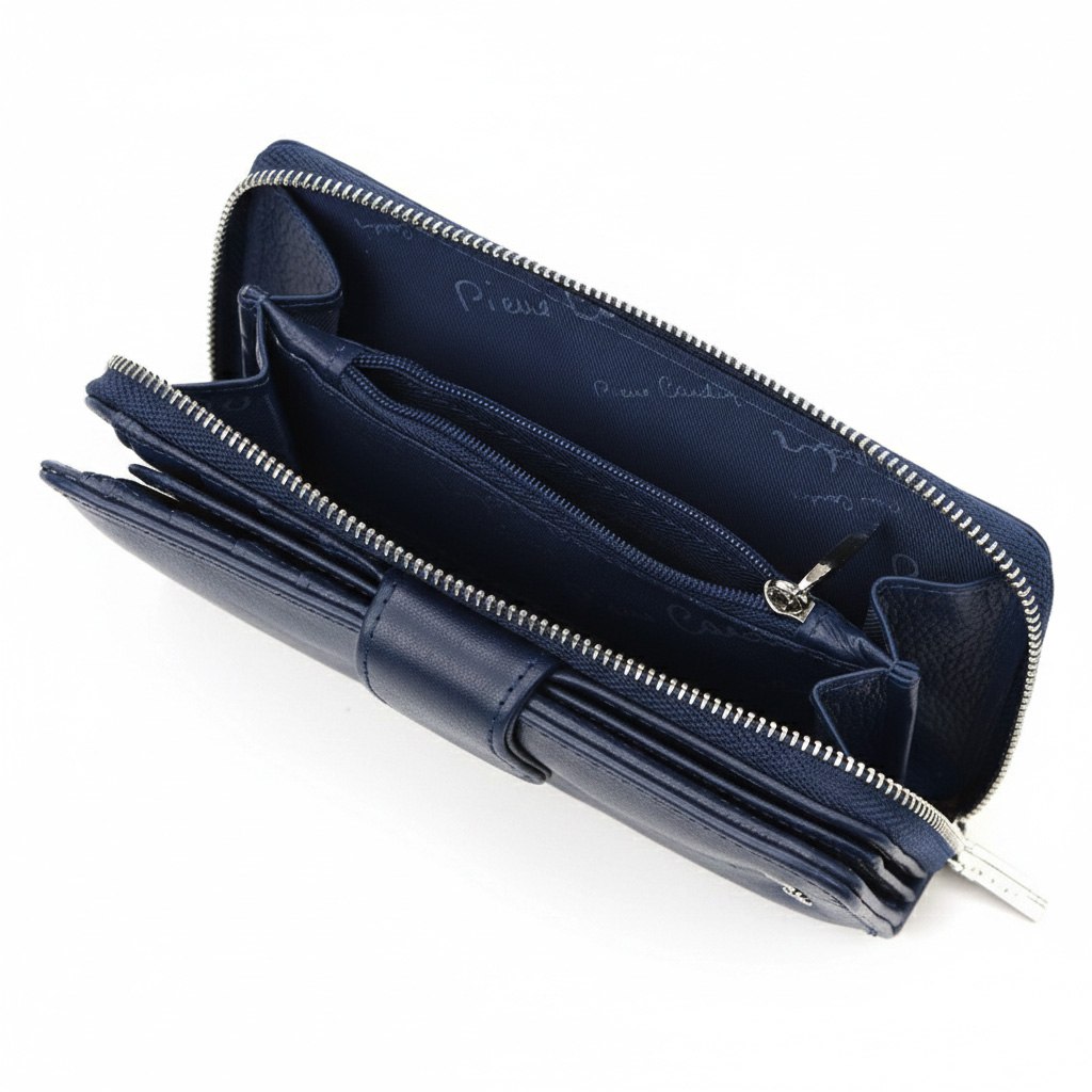 Blaue Damenbörse Pierre Cardin.