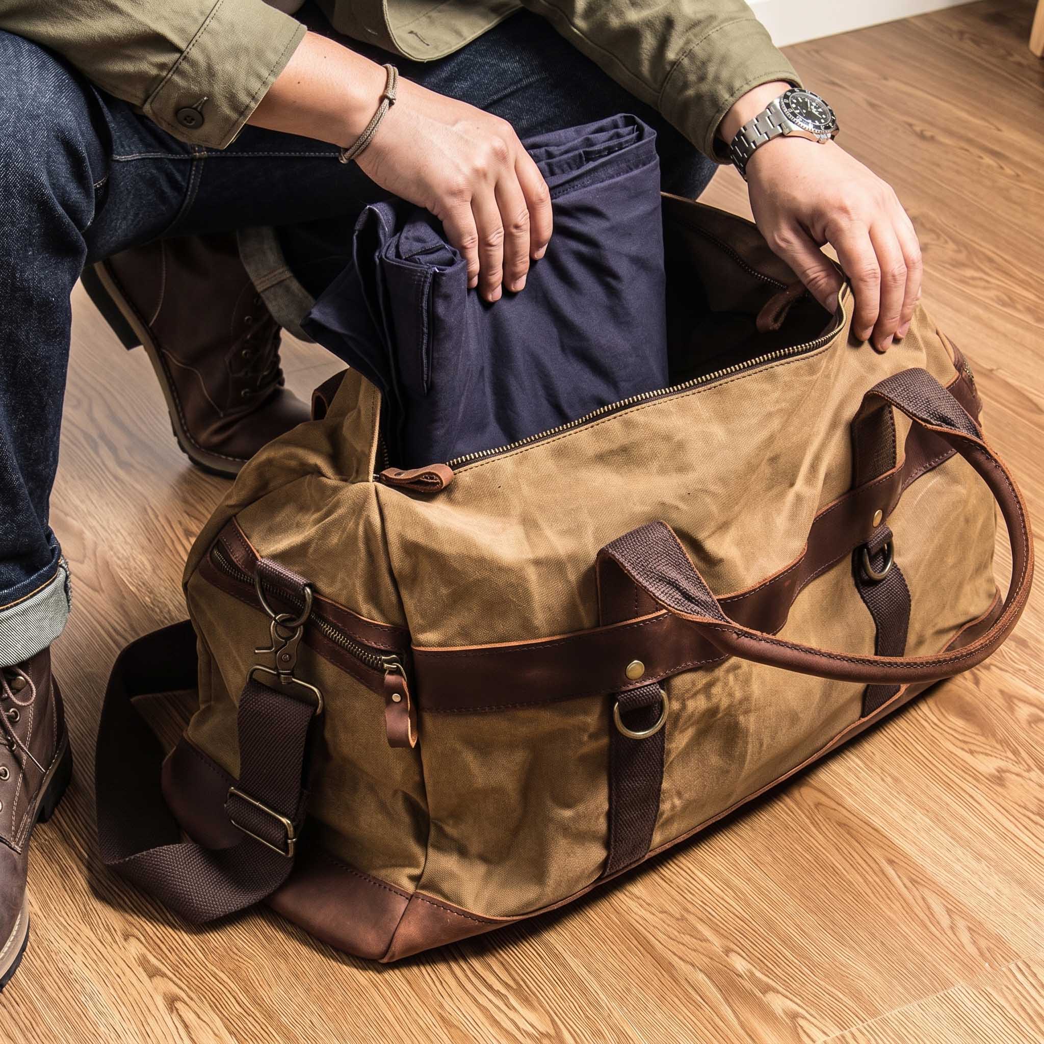 Valmio Chester Black Weekend Travel Bag